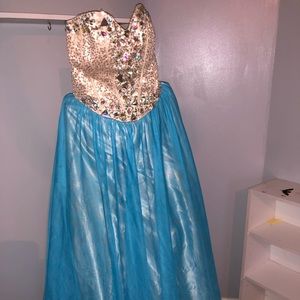 Prom dress